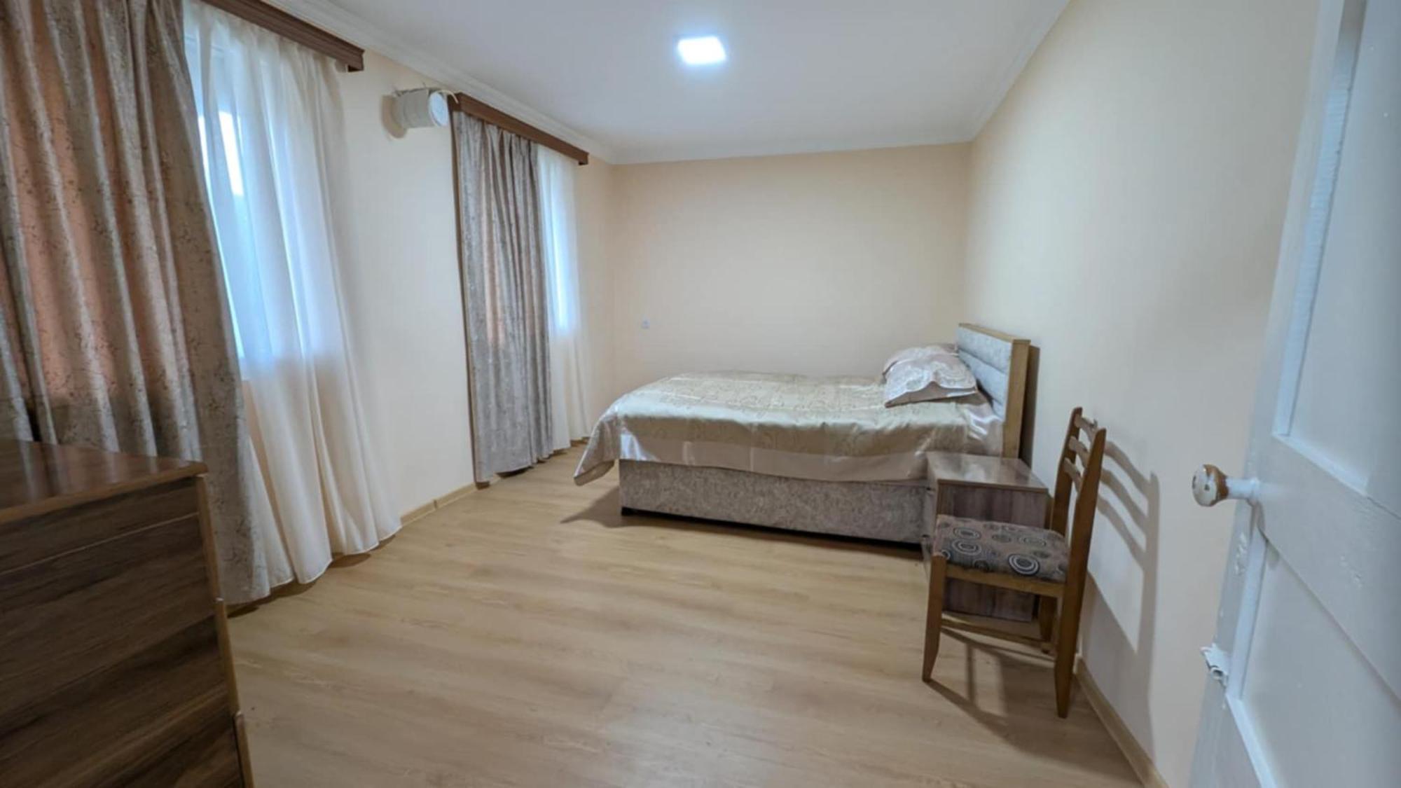 Valodia Guest House In Mestia Exterior photo