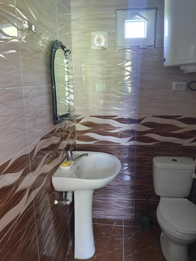 Valodia Guest House In Mestia Exterior photo